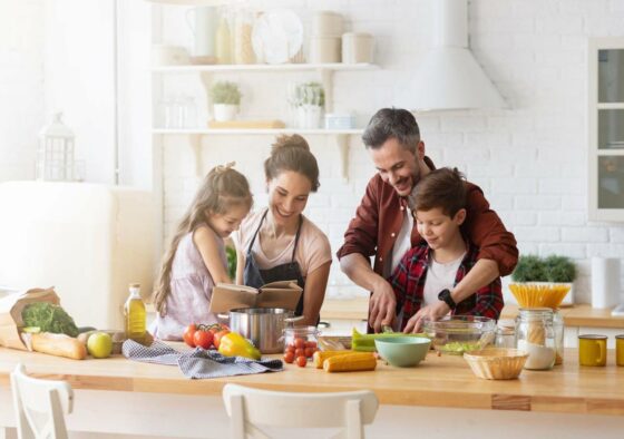 Cuisiner en famille, une activité bénéfique