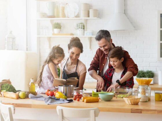 Cuisiner en famille, une activité bénéfique