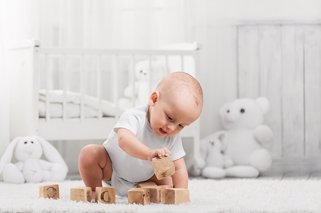 Quelles activités pour favoriser l'éveil de bébé ?, Autour de bébé